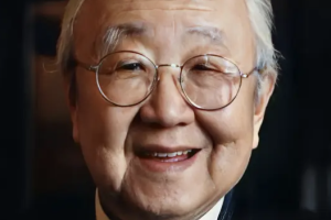 启功
